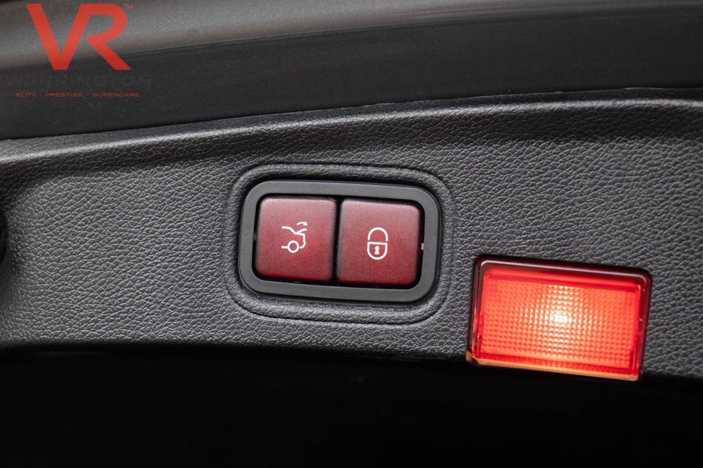 Used Mercedes-Benz C Class 2019 for sale - 76546363: Photo 19