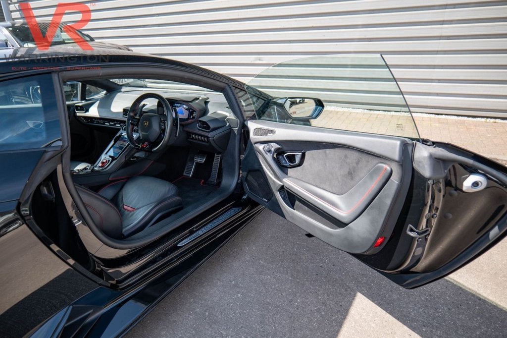 Used Lamborghini Huracan 2022 for sale - 76546399: Photo 16
