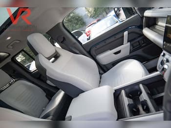Used Land Rover Defender 2025 for sale - 79695238: Photo
