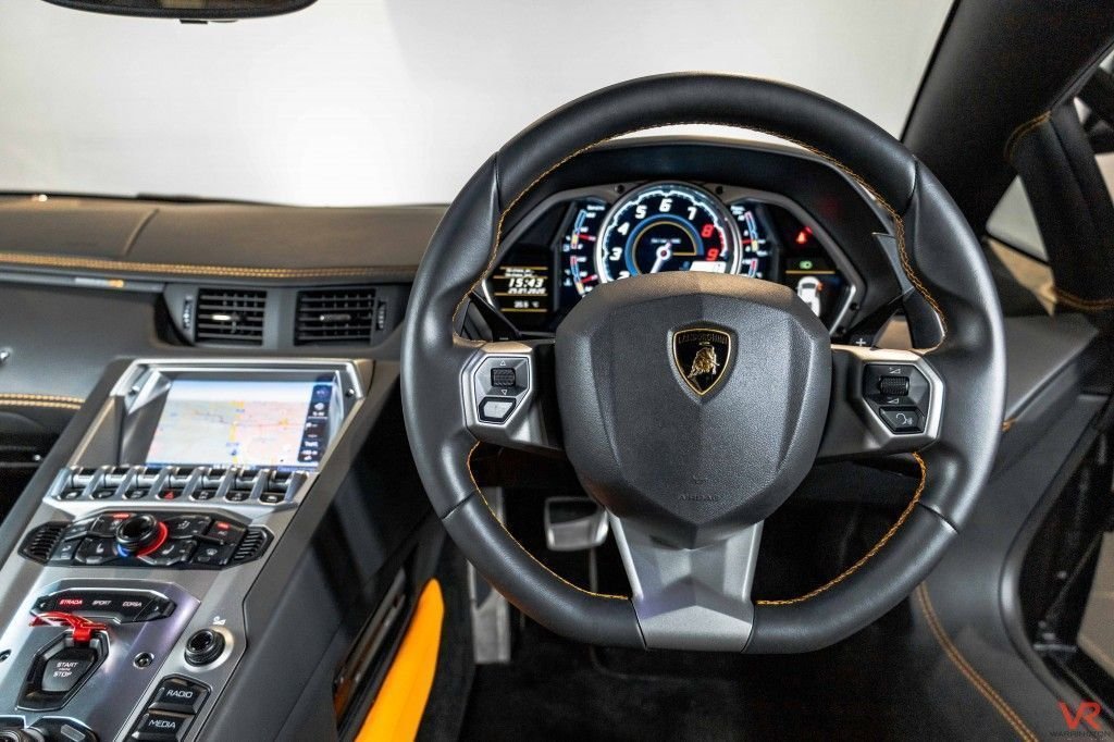 Used Lamborghini Aventador 2016 for sale - 76617374: Photo 16