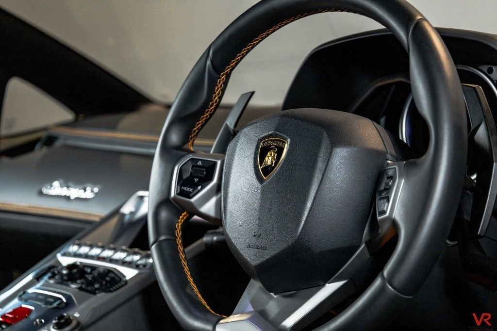 Used Lamborghini Aventador 2016 for sale - 76617374: Photo 17