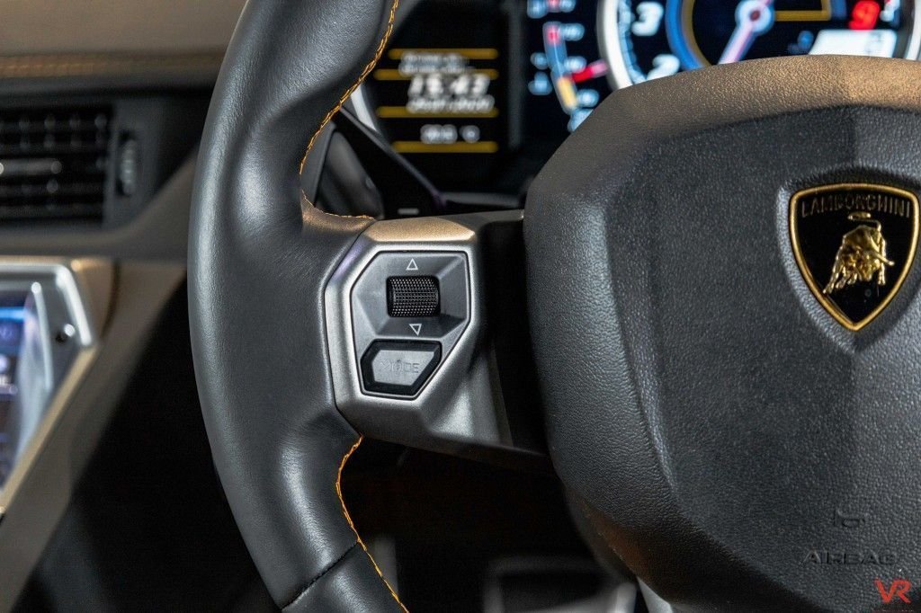 Used Lamborghini Aventador 2016 for sale - 76617374: Photo 18