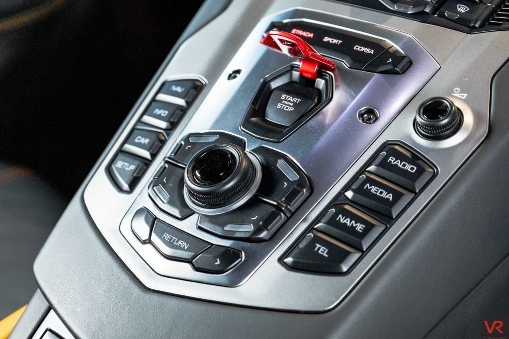 Used Lamborghini Aventador 2016 for sale - 76617374: Photo 23