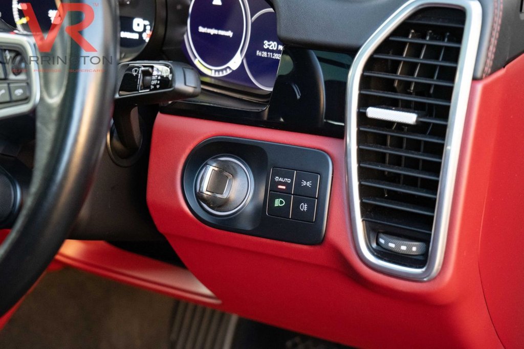 Used Porsche Cayenne 2022 for sale - 76740409: Photo 14