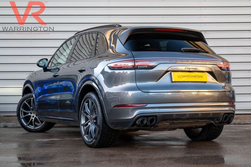 Used Porsche Cayenne 2022 for sale - 76740409: Photo 15