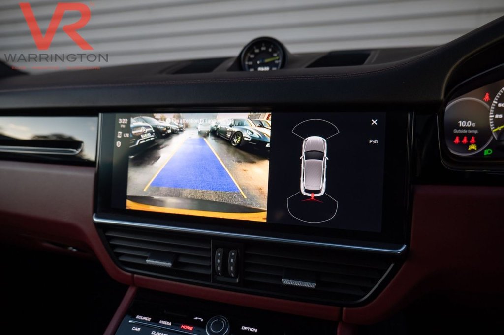 Used Porsche Cayenne 2022 for sale - 76740409: Photo 32