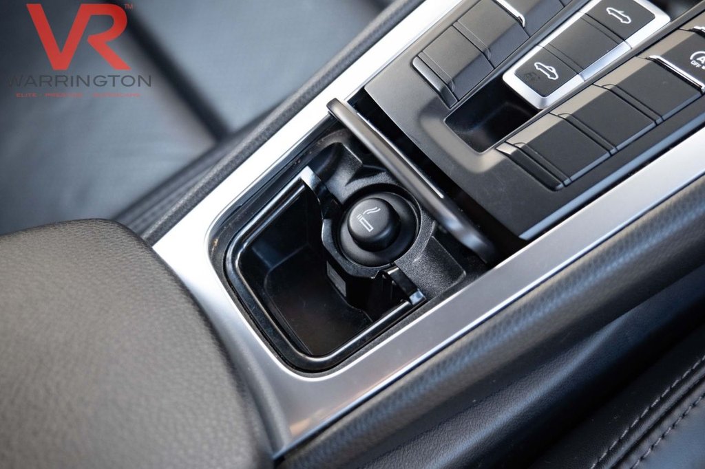 Used Porsche Boxster 2022 for sale - 76546357: Photo 26