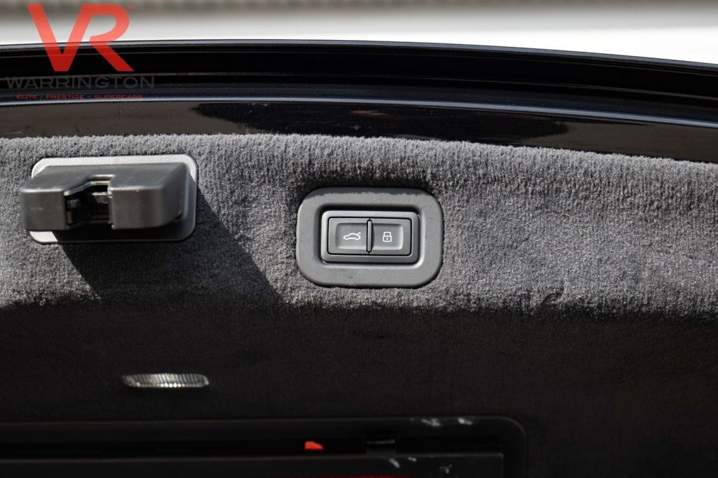 Used Bentley Flying Spur 2025 for sale - 77654976: Photo 18