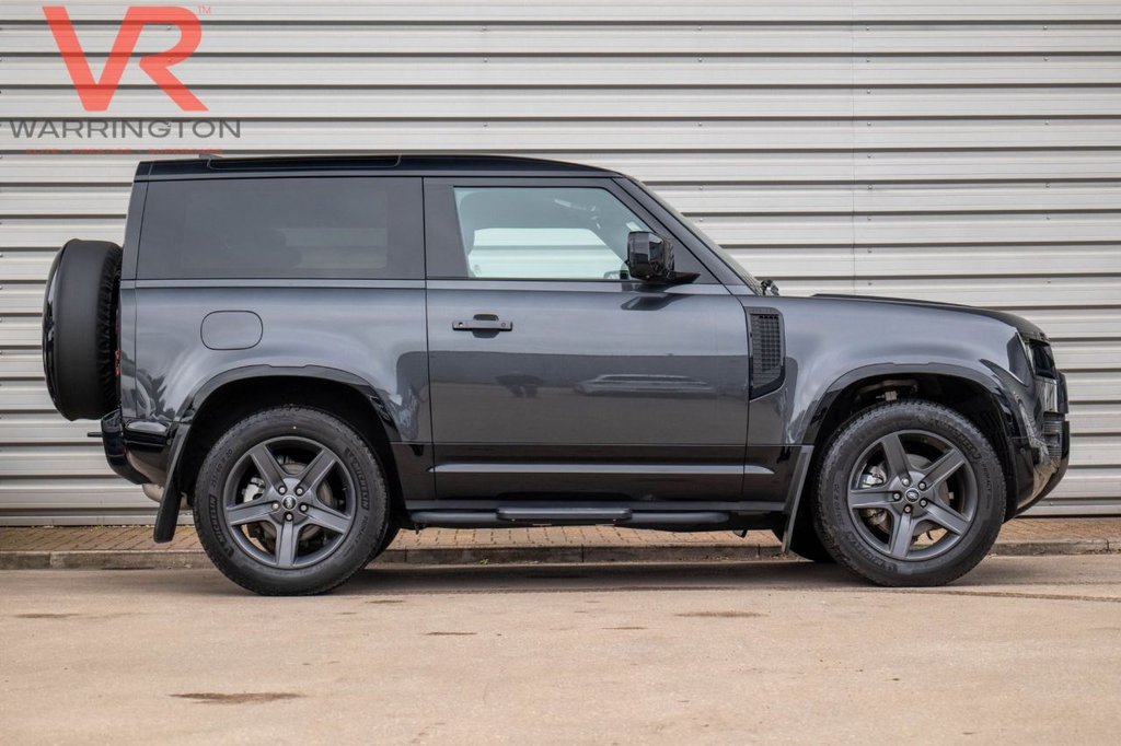 Used Land Rover Defender 2025 for sale - 78110288: Photo 17