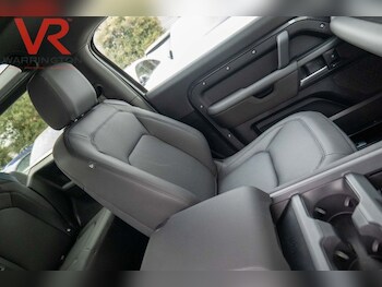 Used Land Rover Defender 2025 for sale - 78110288: Photo