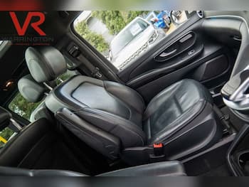 Used Mercedes-Benz V-Class 2018 for sale - 79828920: Photo