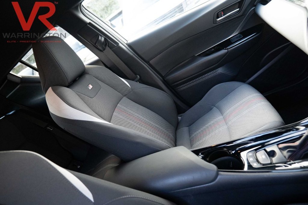 Used Toyota C-HR 2022 for sale - 78083246: Photo 4