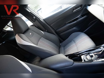 Used Toyota C-HR 2022 for sale - 78083246: Photo