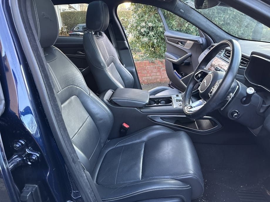 Used Jaguar F-Pace 2022 for sale - 77200329: Photo 4