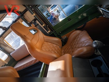 Used Land Rover Defender 1996 for sale - 77672804: Photo