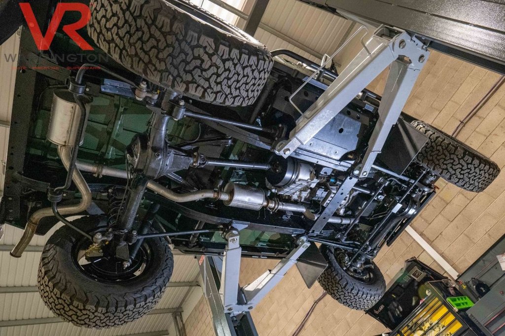 Used Land Rover Defender 1996 for sale - 77672804: Photo 9