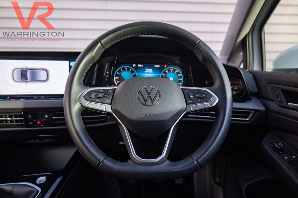 Used Volkswagen Golf 2023 for sale - 77276629: Photo 14