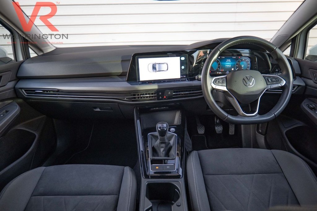 Used Volkswagen Golf 2023 for sale - 77276629: Photo 2