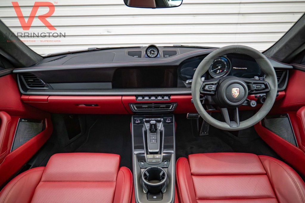 Used Porsche 911 2023 for sale - 77302718: Photo 2