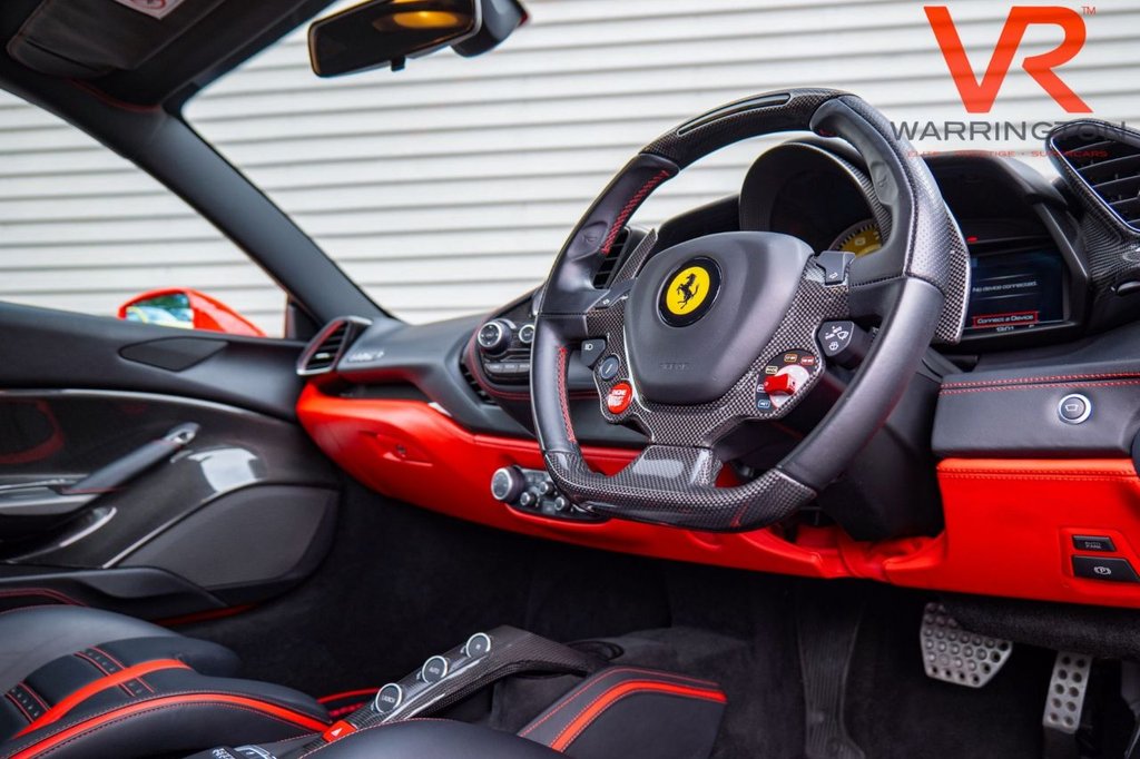Used Ferrari 488 2017 for sale - 77199950: Photo 2