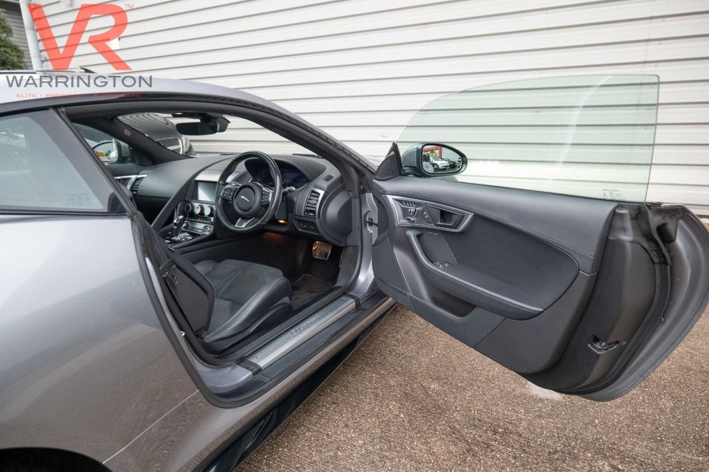 Used Jaguar F-Type 2020 for sale - 77897641: Photo 19