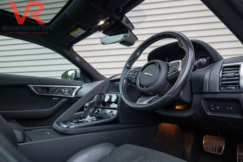 Used Jaguar F-Type 2020 for sale - 77897641: Photo 9