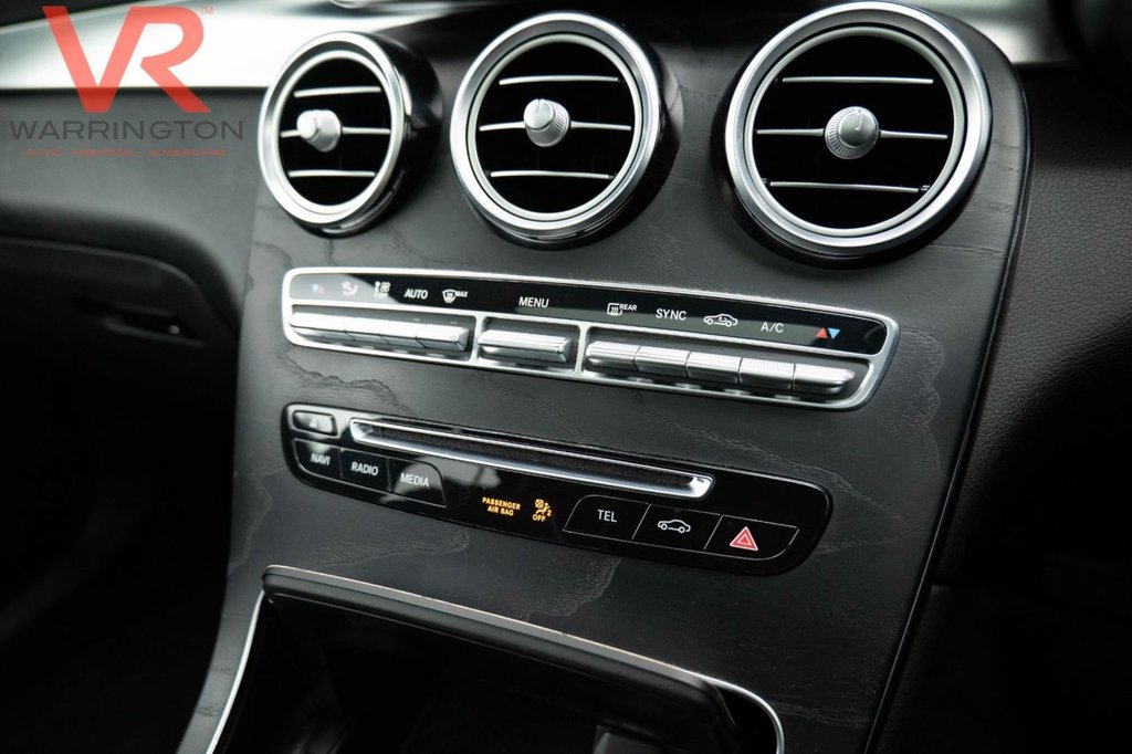 Used Mercedes-Benz GLC 2018 for sale - 77463939: Photo 17