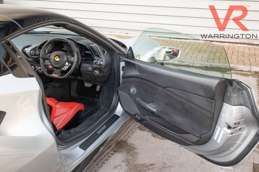 Used Ferrari 488 2019 for sale - 76546512: Photo 33