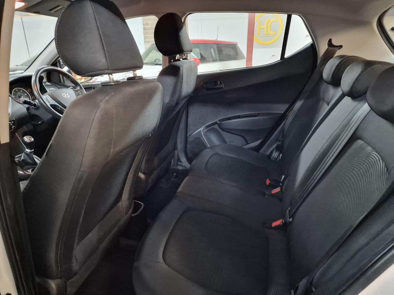 Used Hyundai i10 2018 for sale - 76378980: Photo 14