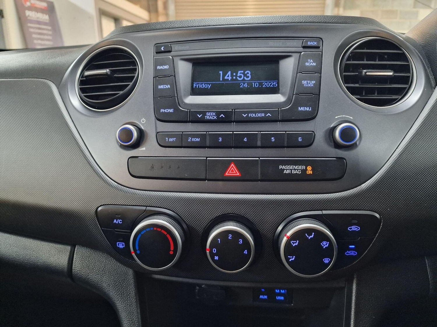 Used Hyundai i10 2018 for sale - 76378980: Photo 21