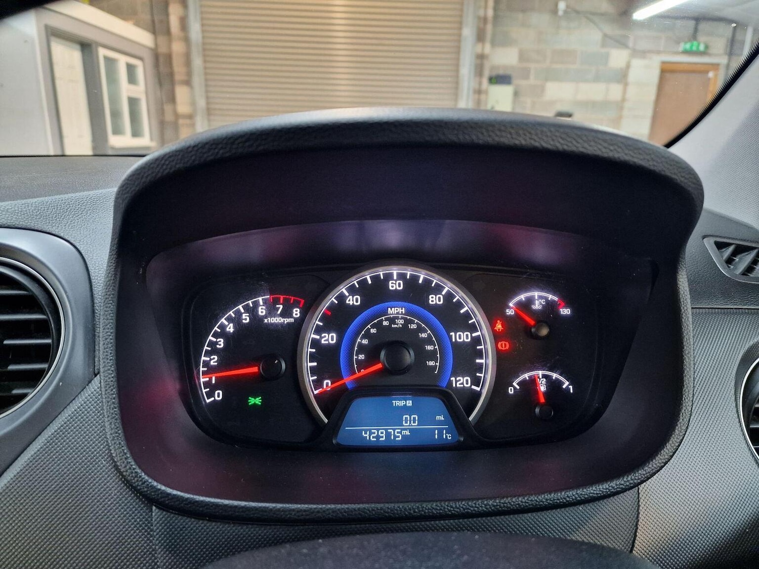 Used Hyundai i10 2018 for sale - 76378980: Photo 23