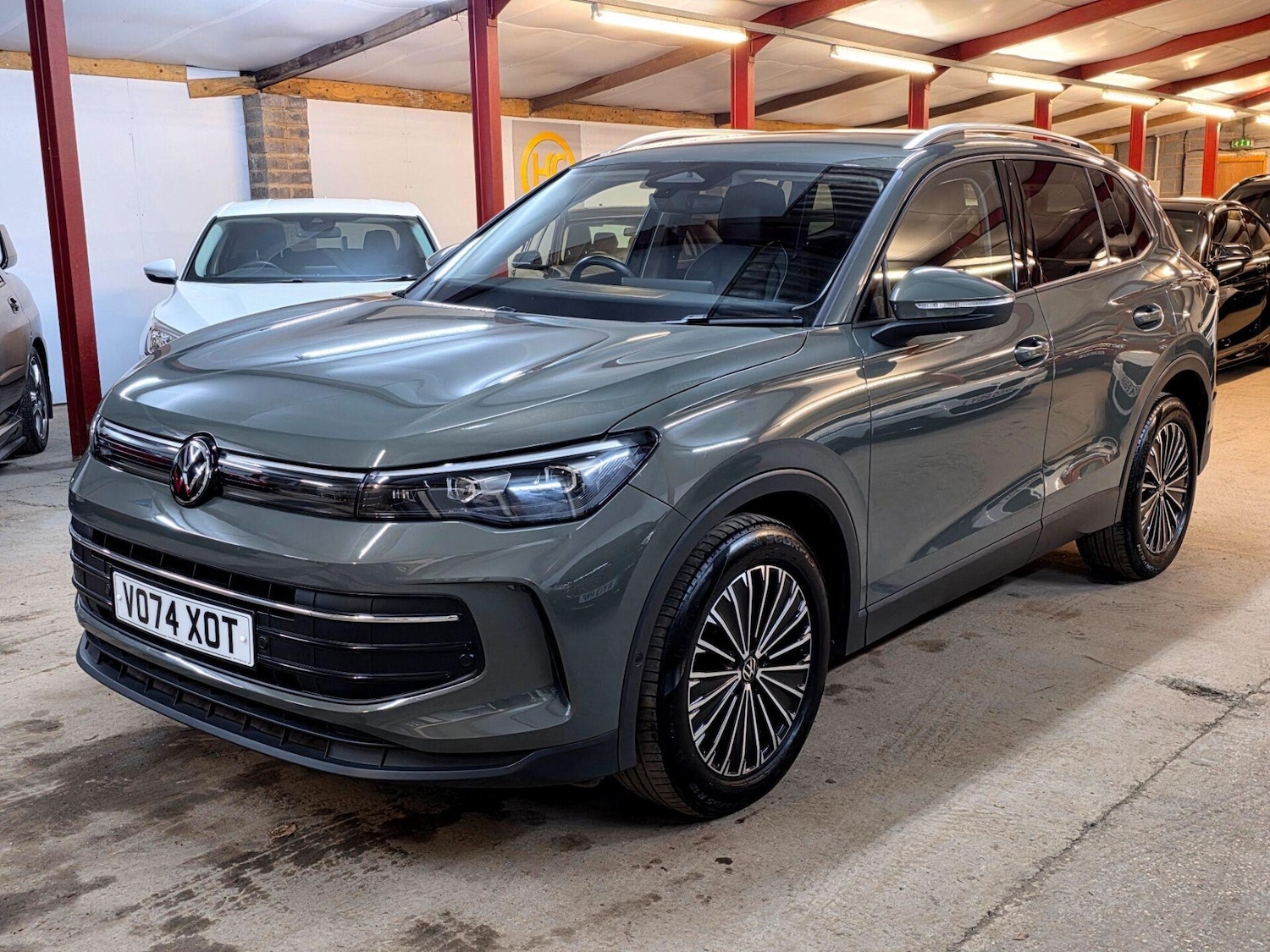 Used Volkswagen Tiguan 2024 for sale - 78011051: Photo 3