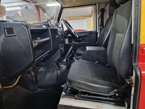 Used Land Rover Defender 110 2011 for sale - 76156757: Photo 12