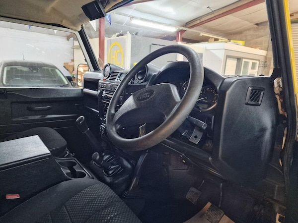 Used Land Rover Defender 110 2011 for sale - 76156757: Photo 19