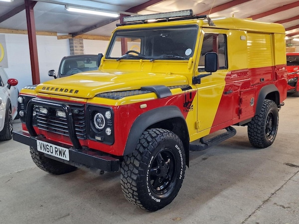 Used Land Rover Defender 110 2011 for sale - 76156757: Photo 3