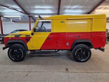 Used Land Rover Defender 110 2011 for sale - 76156757: Photo
