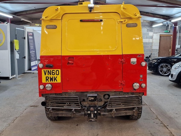 Used Land Rover Defender 110 2011 for sale - 76156757: Photo 6
