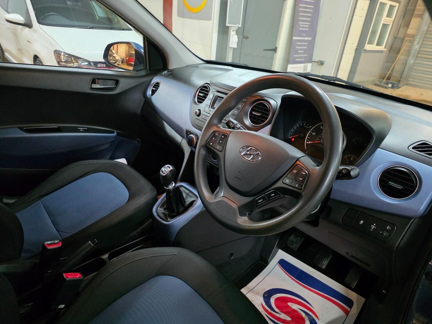 Used Hyundai i10 2015 for sale - 76911065: Photo 20