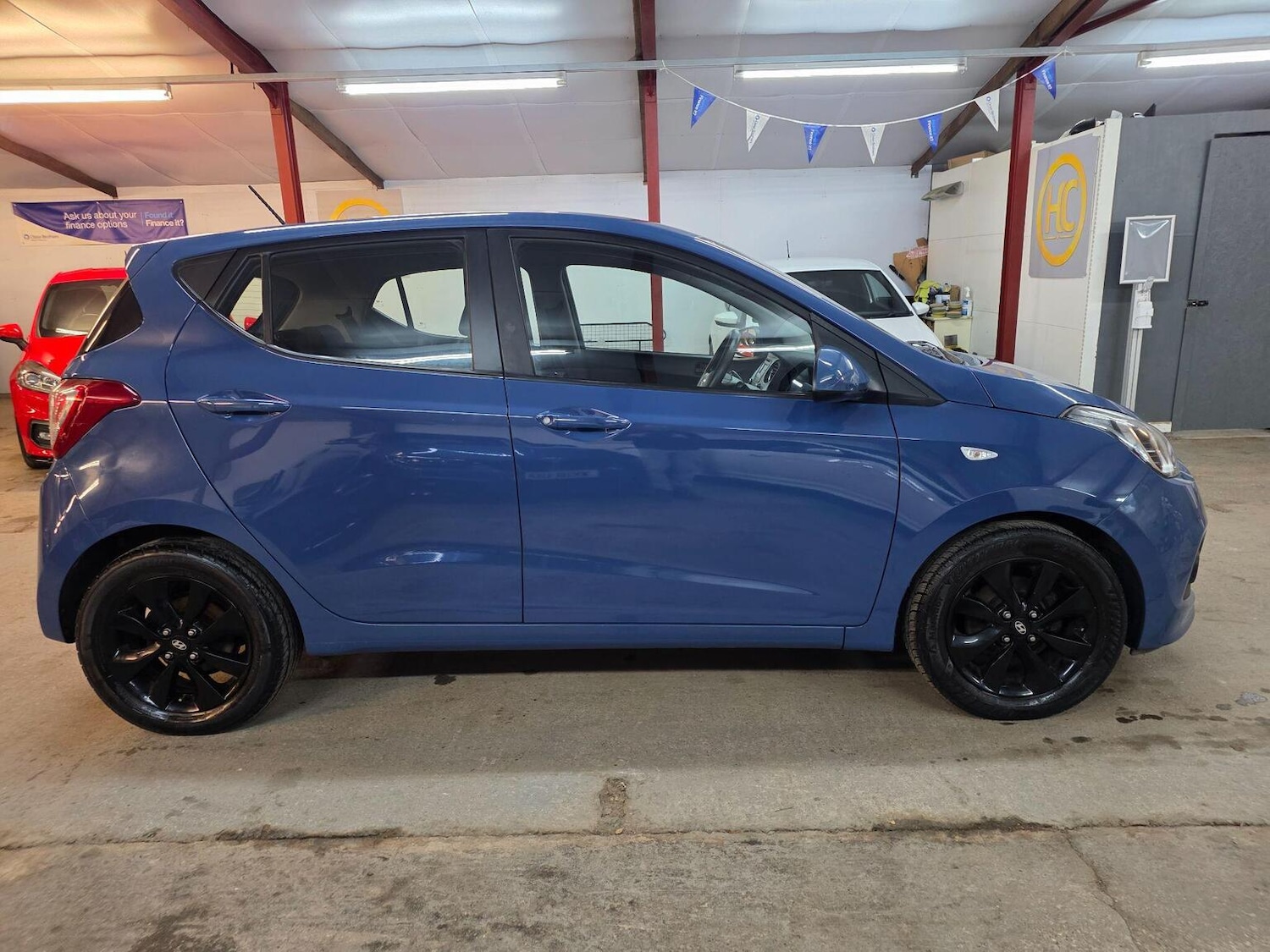 Used Hyundai i10 2015 for sale - 76911065: Photo 8