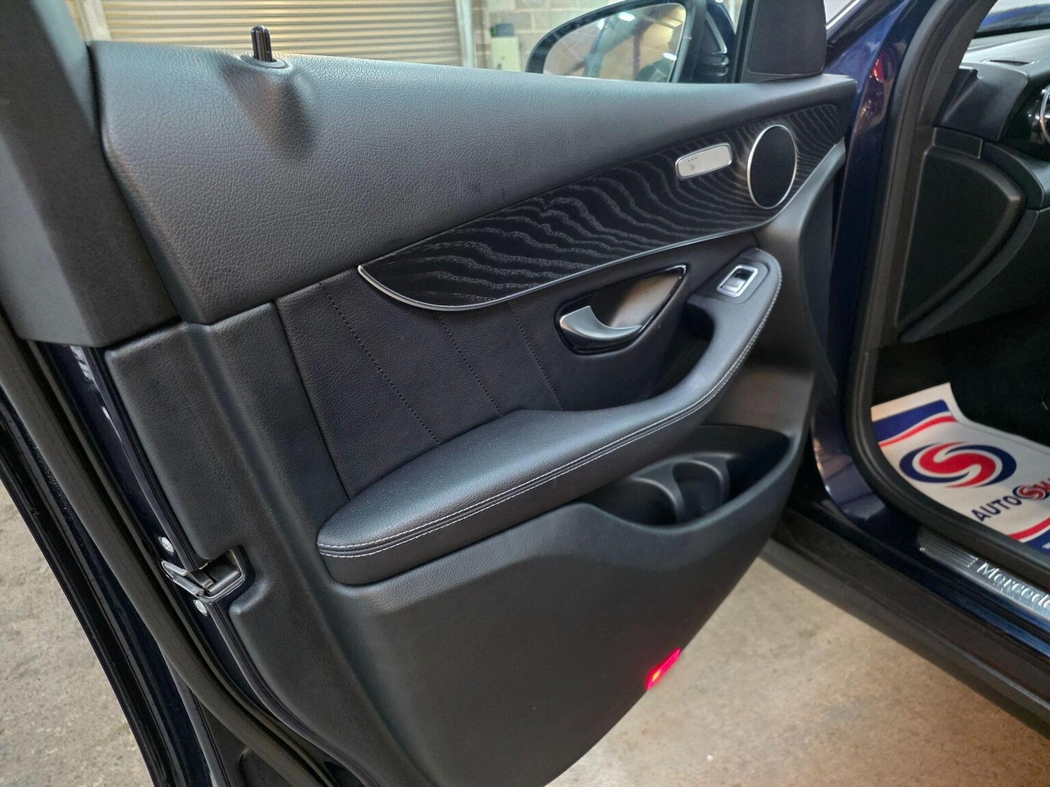 Used Mercedes-Benz GLC 2018 for sale - 76565172: Photo 12