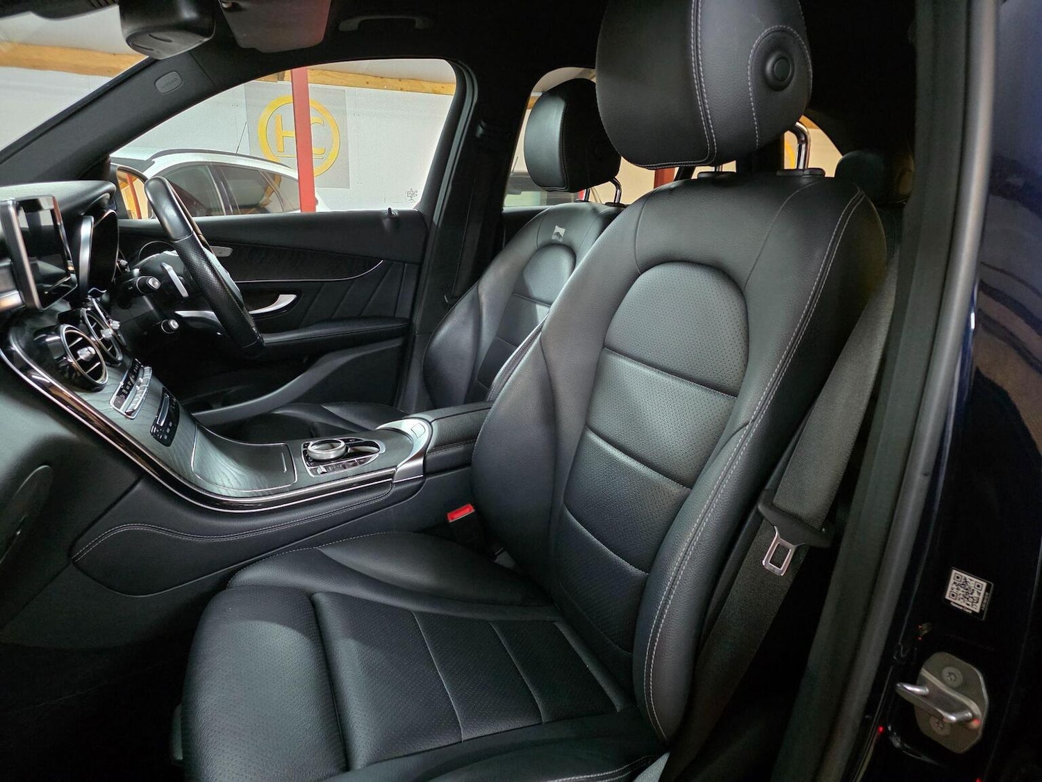 Used Mercedes-Benz GLC 2018 for sale - 76565172: Photo 14