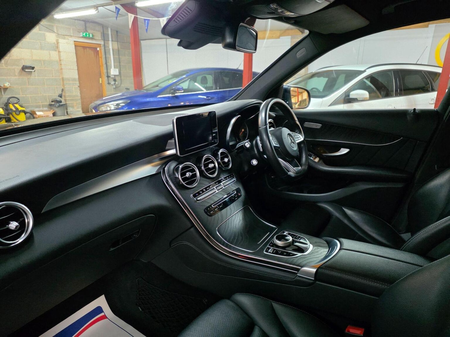 Used Mercedes-Benz GLC 2018 for sale - 76565172: Photo 15