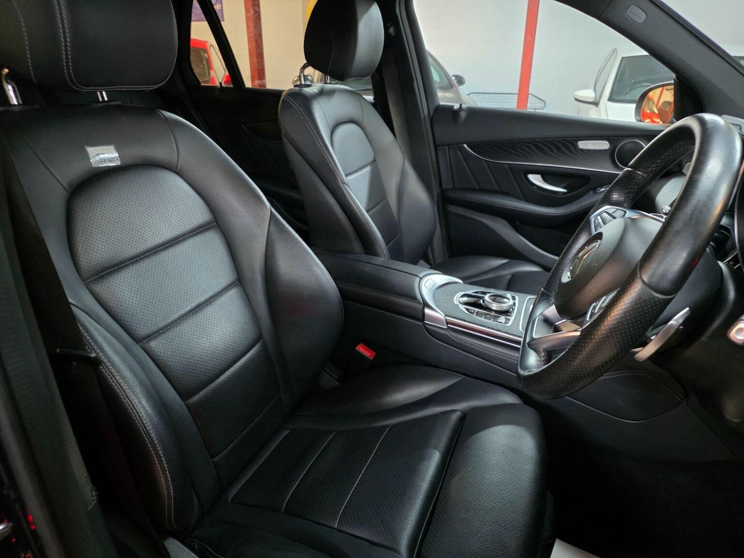 Used Mercedes-Benz GLC 2018 for sale - 76565172: Photo 20