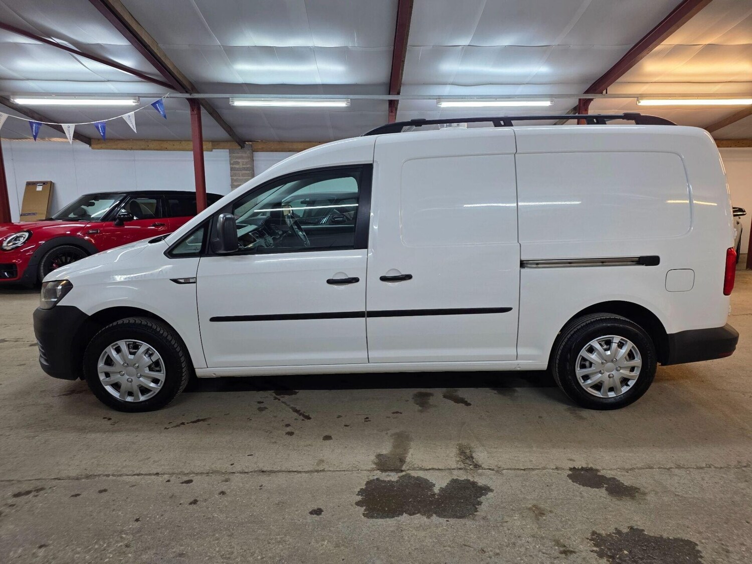 Used Volkswagen Caddy Maxi 2017 for sale - 78027276: Photo 4