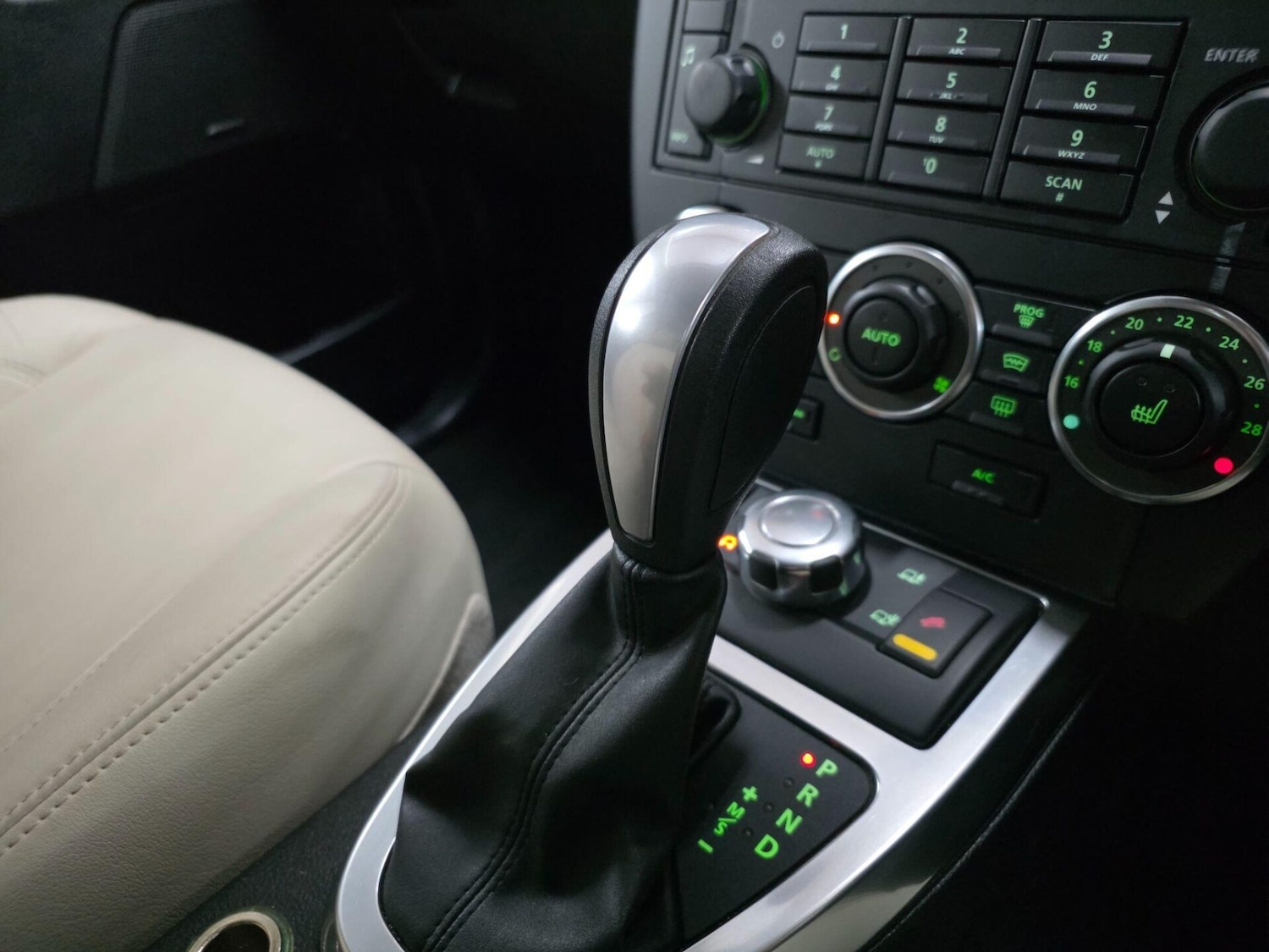 Used Land Rover Freelander 2 2012 for sale - 77578284: Photo 24