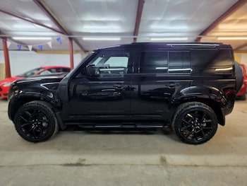 Used Land Rover Defender 2024 for sale - 77349994: Photo