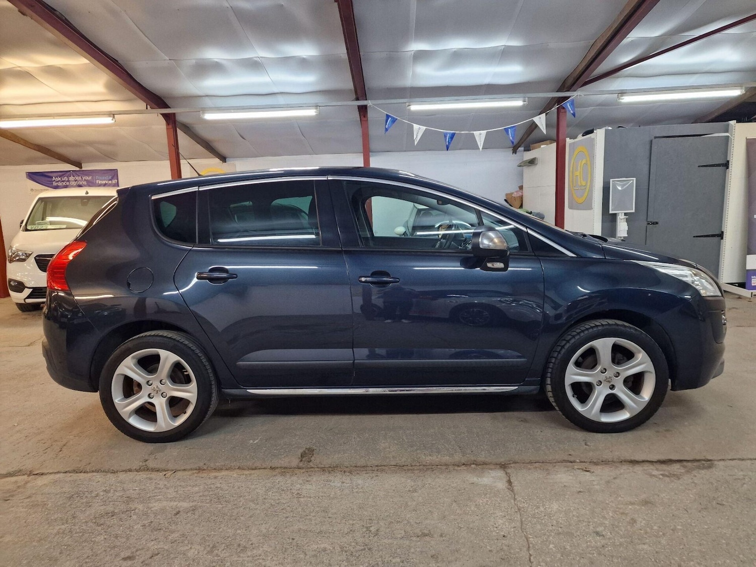 Used Peugeot 3008 2013 for sale - 77104401: Photo 8