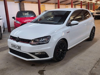 Used Volkswagen Polo 2016 for sale - 77104397: Photo