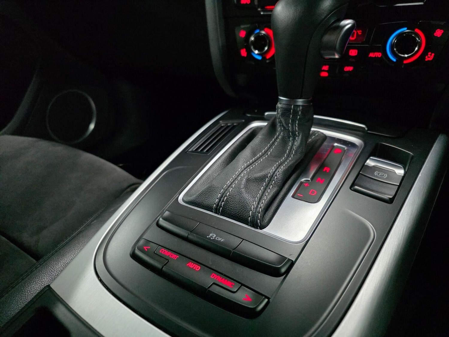 Used Audi A4 2010 for sale - 76845001: Photo 21