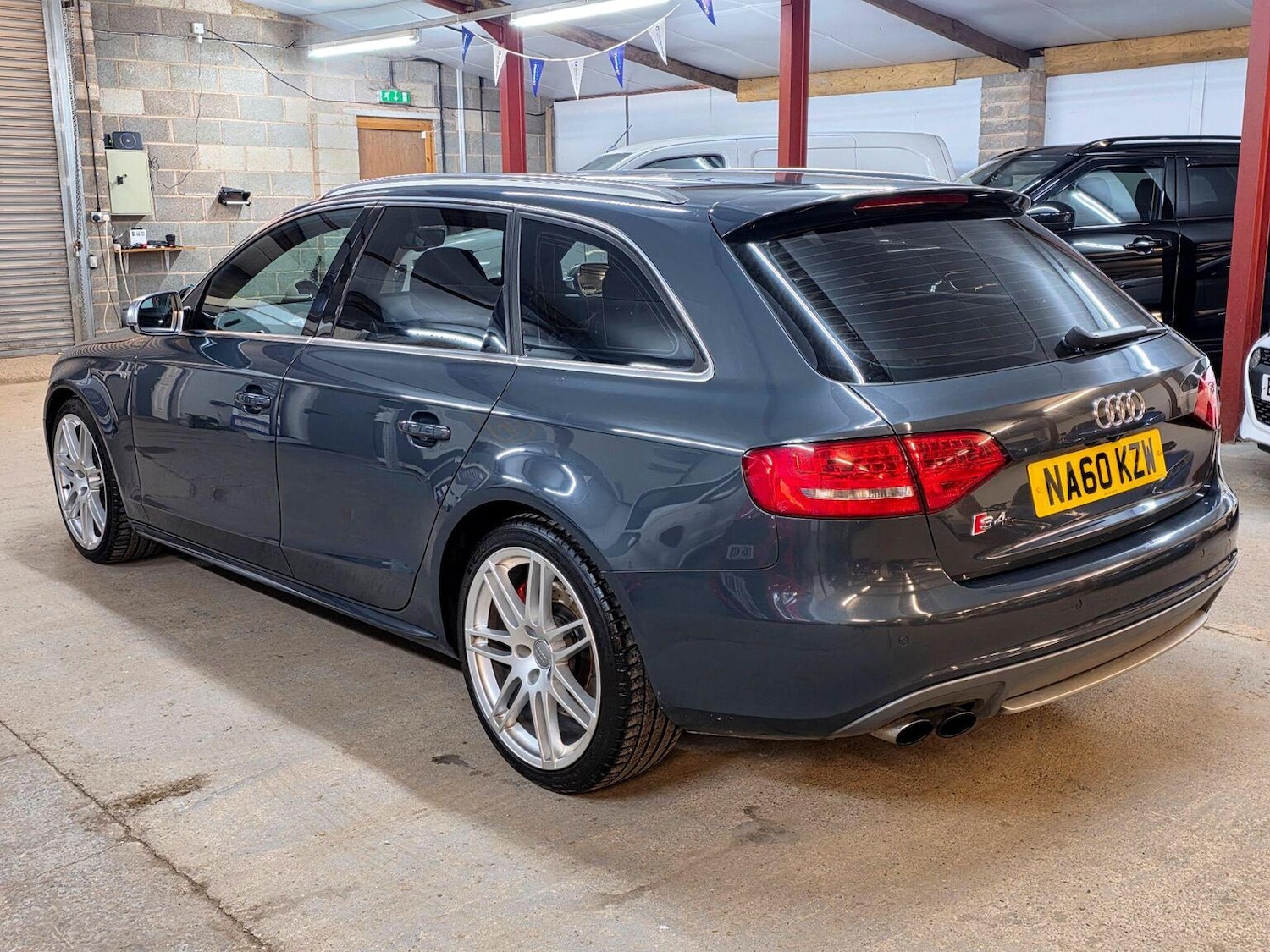 Used Audi A4 2010 for sale - 76845001: Photo 5